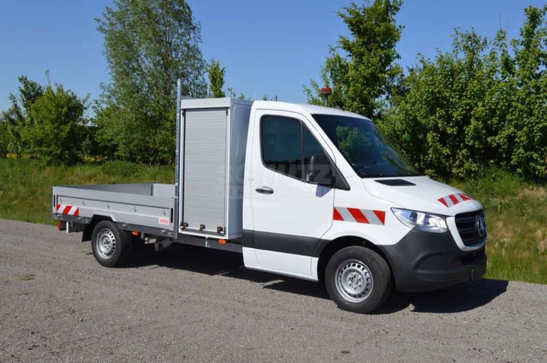 Transporter MB Sprinter 317 (Pritsche, 3,5 t) mieten – TFP Bau Mietpark Hagenow